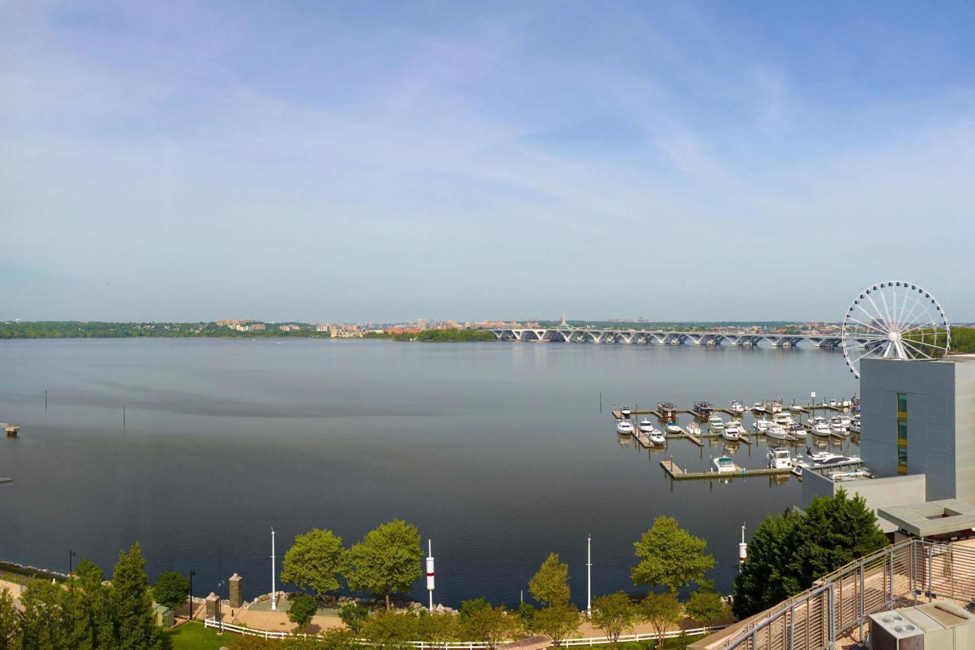 Hotel By Marriott Washington, D.c. Area 3*